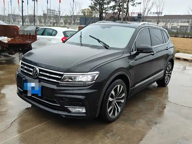 VOLKSWAGEN TIGUAN L 2020