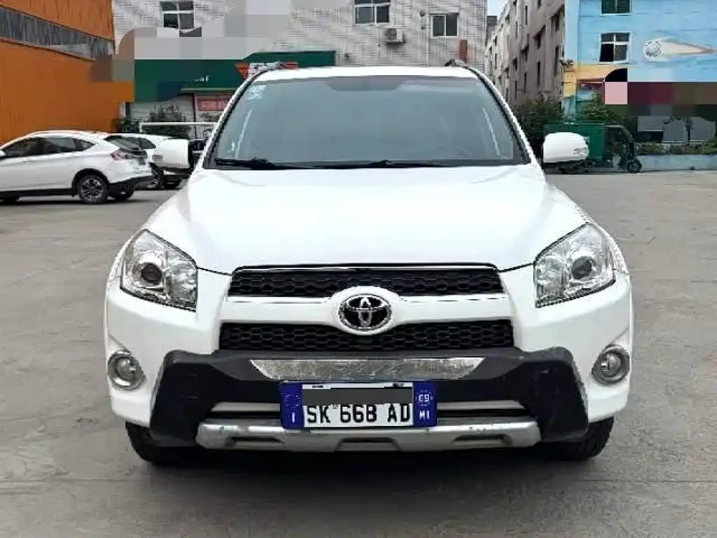Toyota RAV4 — миниатюра 2