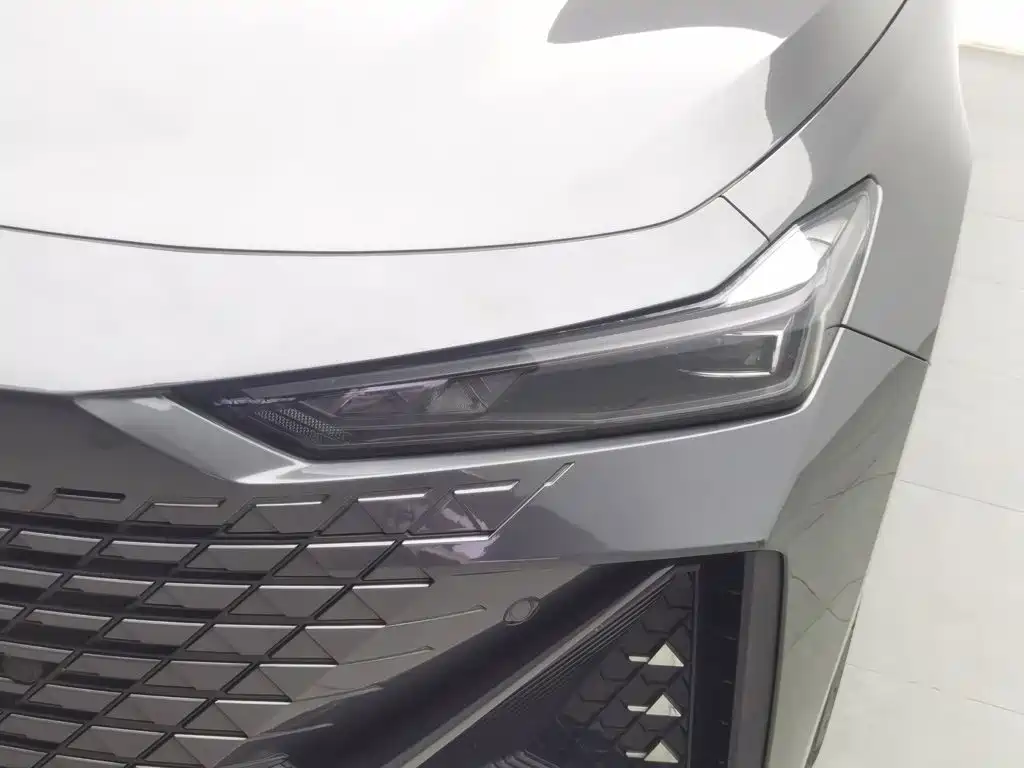 Changan UNI-V — миниатюра 7