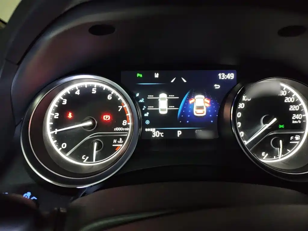 Toyota Camry — миниатюра 4
