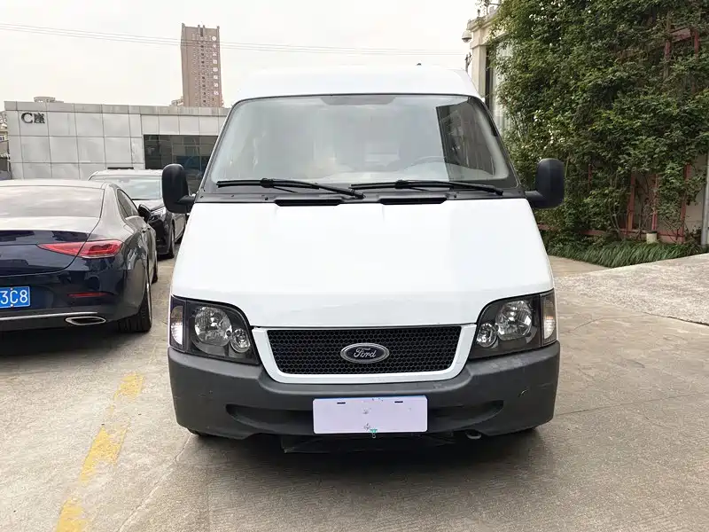 Ford Transit Classic — миниатюра 2