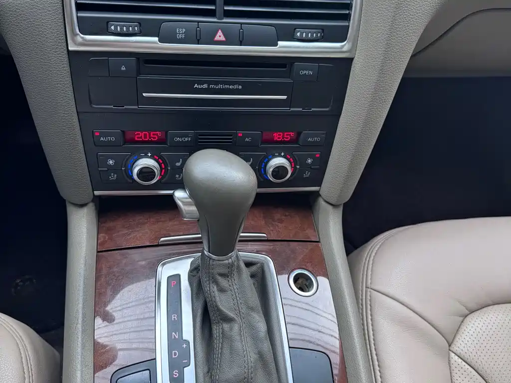 Audi Q7 — миниатюра 16