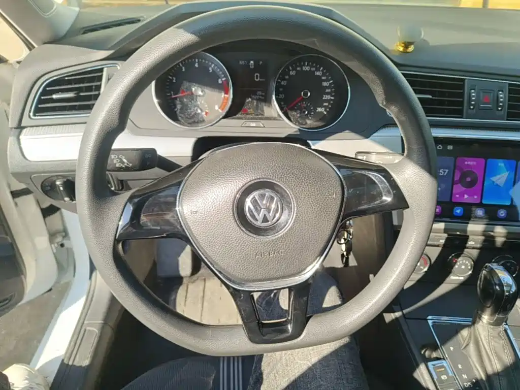 Volkswagen Lamando — миниатюра 11