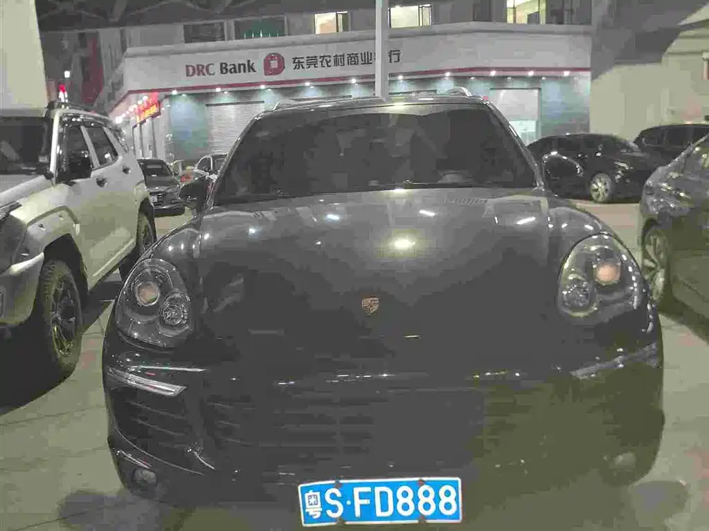 Porsche Cayenne — миниатюра 2