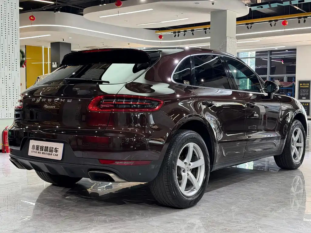 Porsche Macan — миниатюра 16