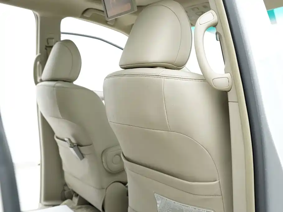 Toyota Previa — миниатюра 19