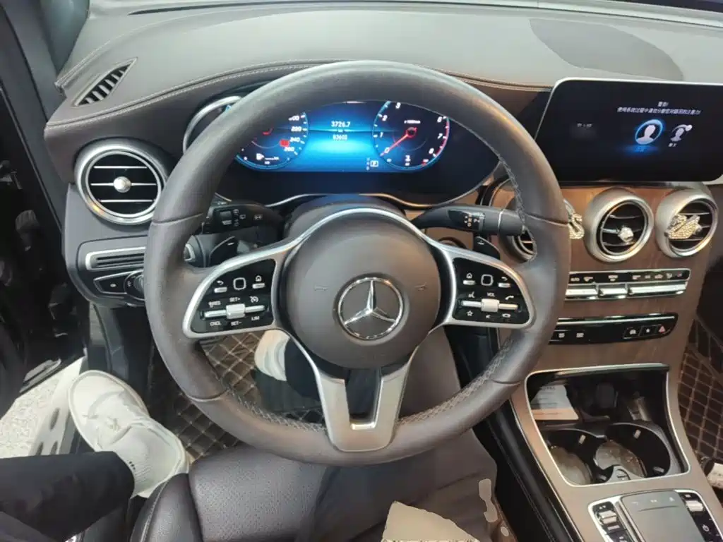 Mercedes-Benz GLC — миниатюра 11