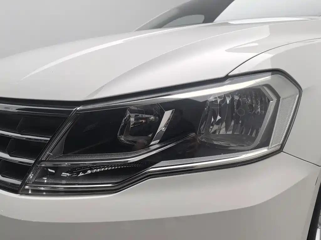 Volkswagen Jetta — миниатюра 7
