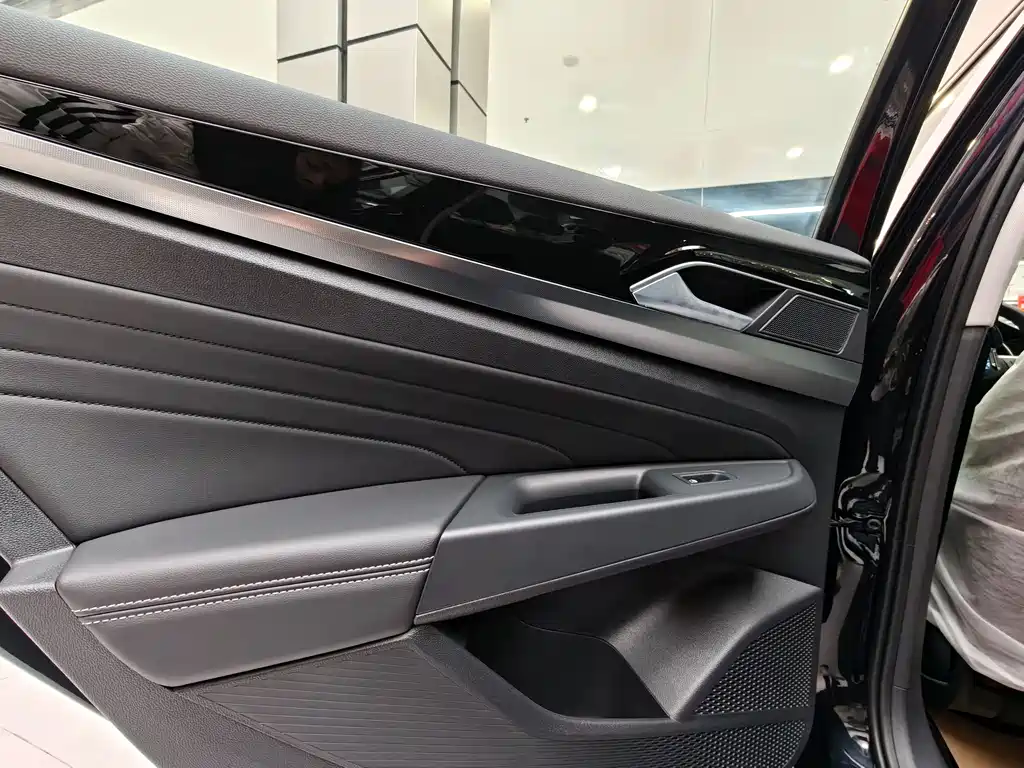 VOLKSWAGEN PASSAT NEW ENERGY