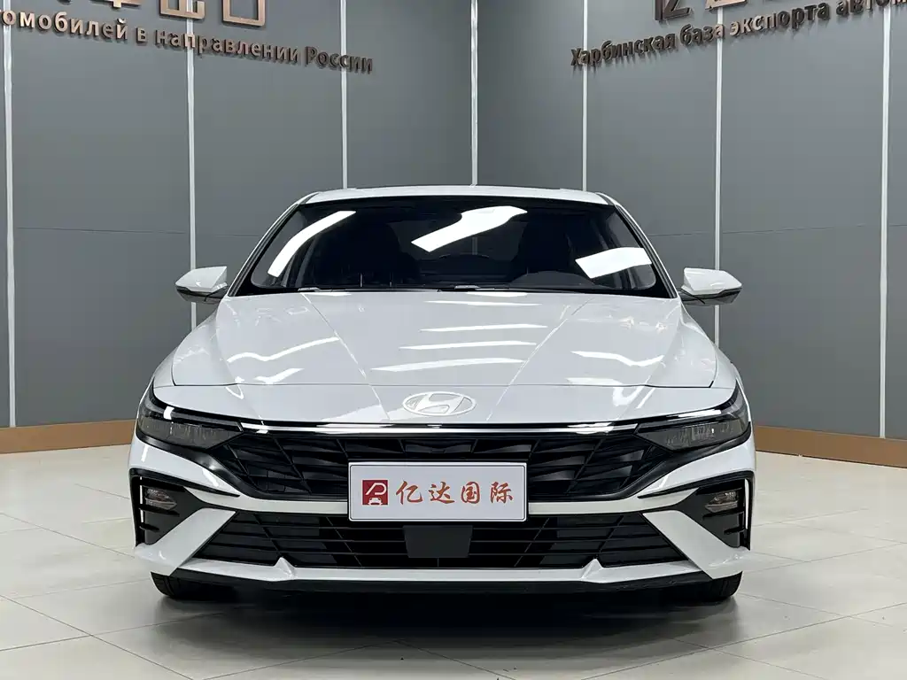 Hyundai Elantra — миниатюра 2