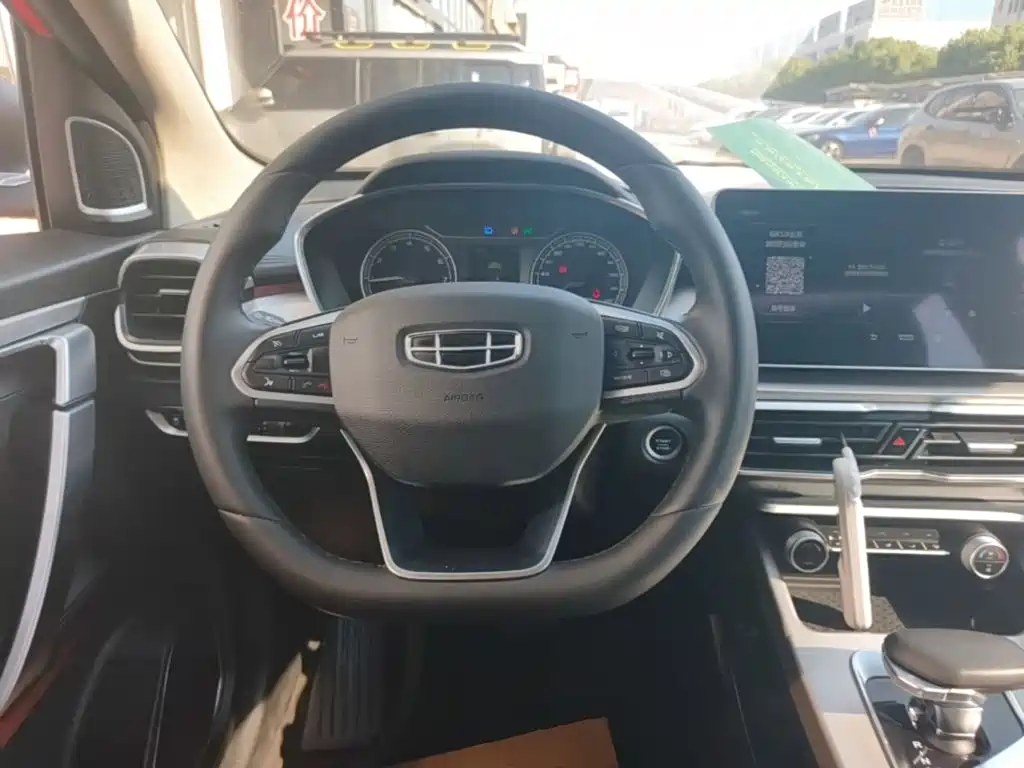 Geely Binyue — миниатюра 11