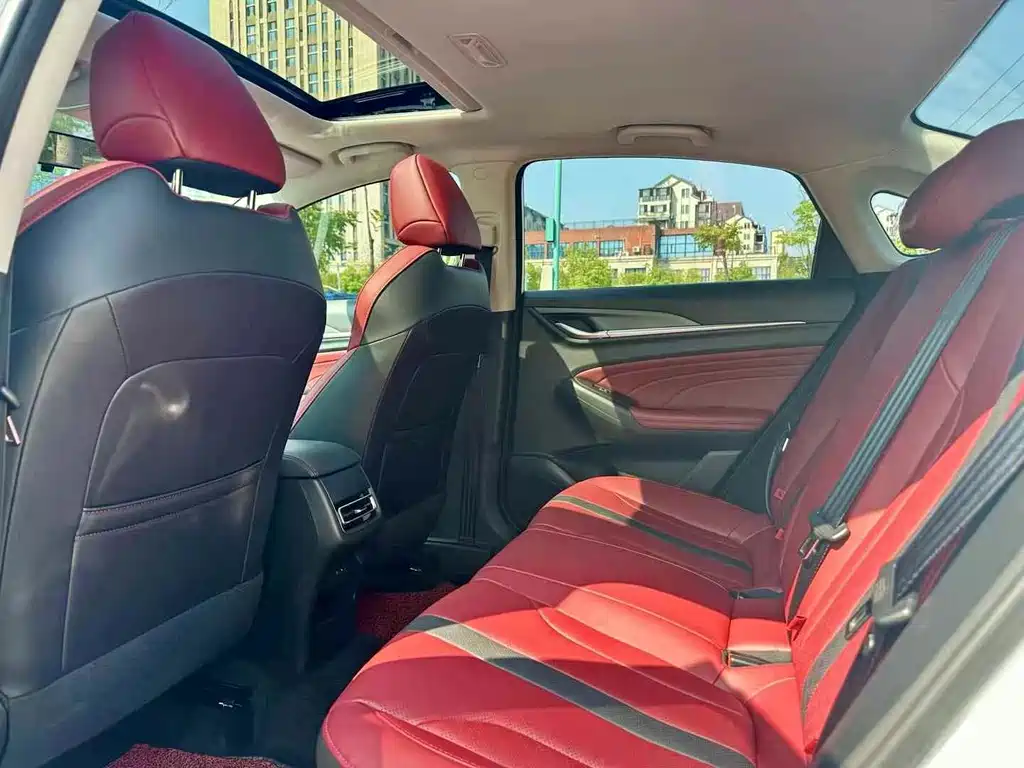 Changan Eado — миниатюра 6