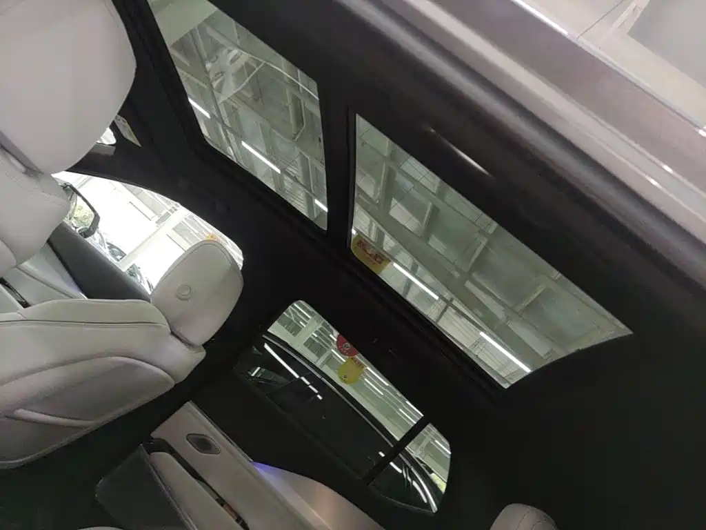 Cadillac GT4 — миниатюра 18