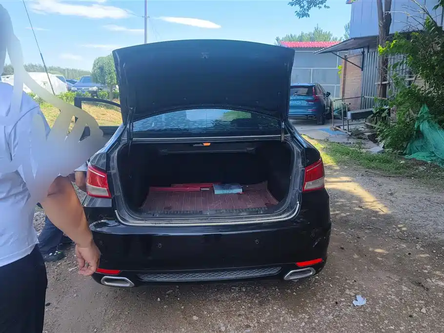 Haima Familia 2014 M5 1.6L MT Comfort