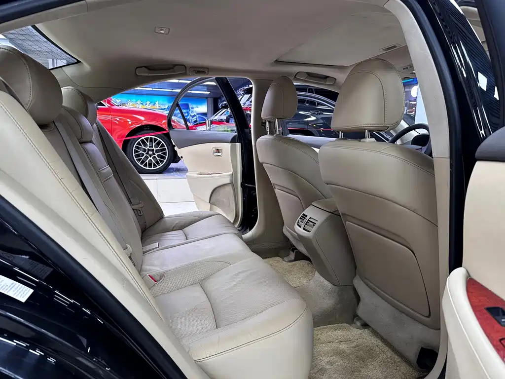 Lexus ES — миниатюра 11