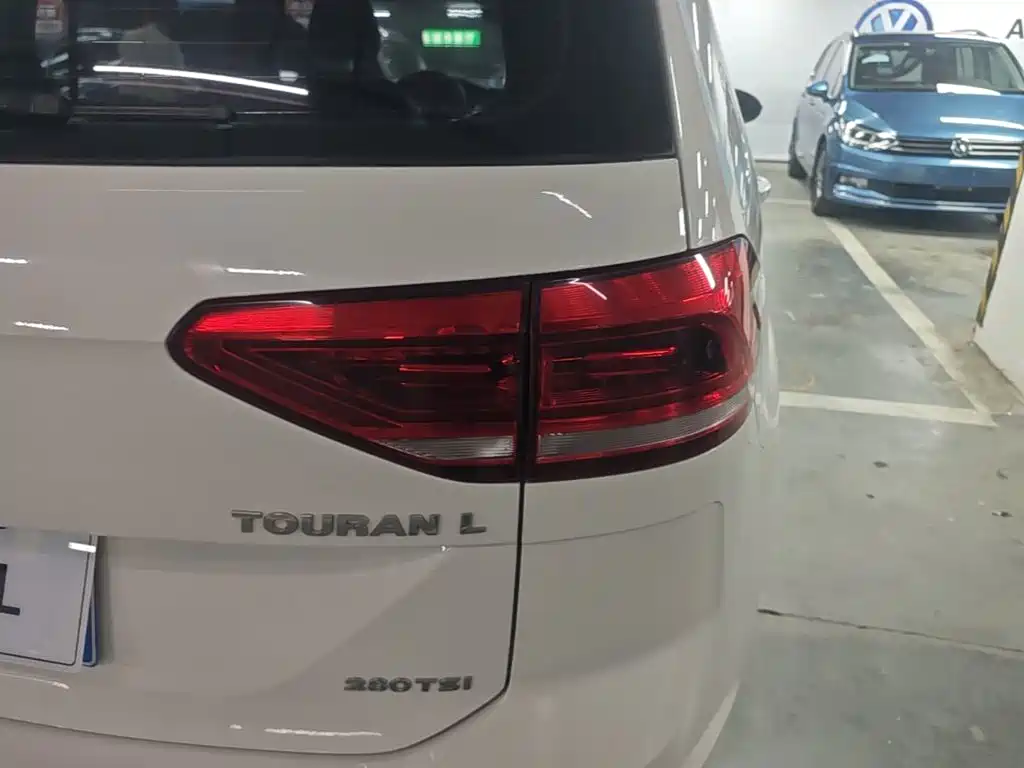Volkswagen Touran — миниатюра 8