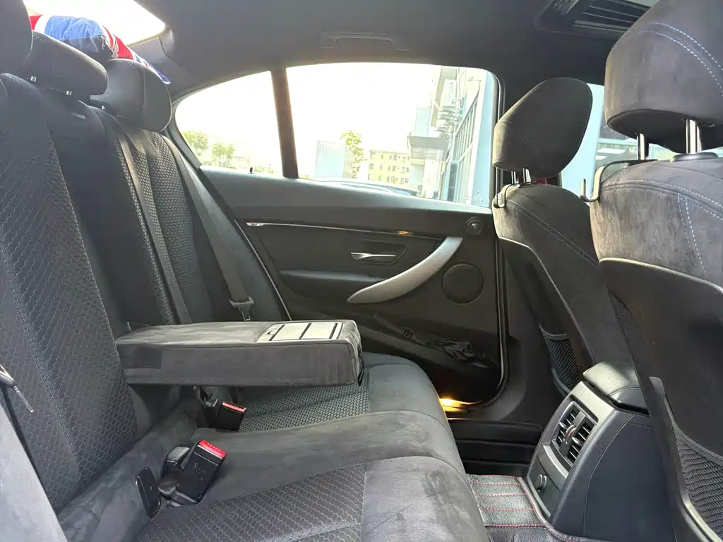 BMW 3 Series — миниатюра 15