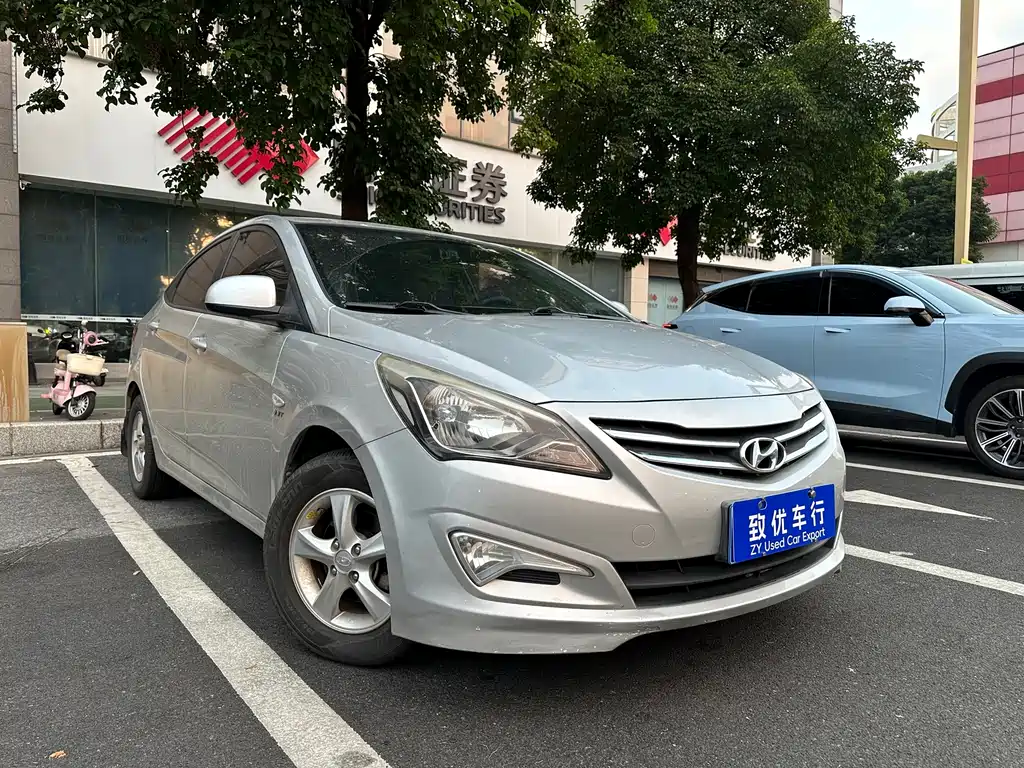 Hyundai Verna — миниатюра 3