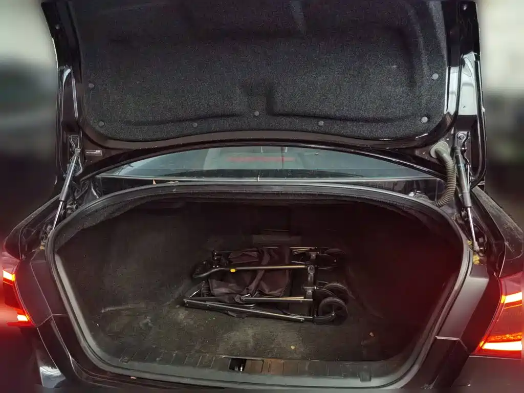 Infiniti Q70 — миниатюра 20