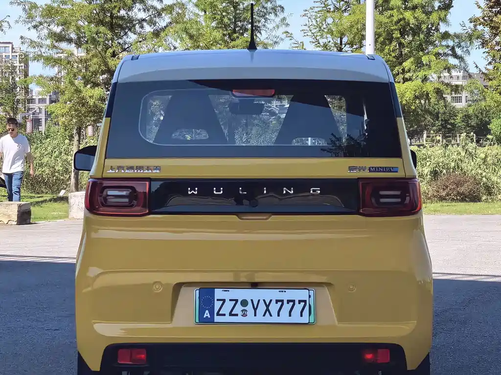 Wuling MINIEV — миниатюра 12