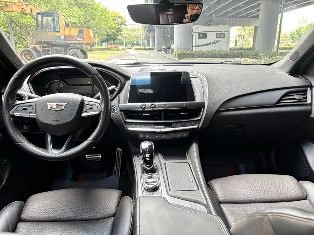 Cadillac CT5 — миниатюра 10