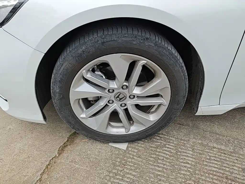 Honda Accord — миниатюра 23
