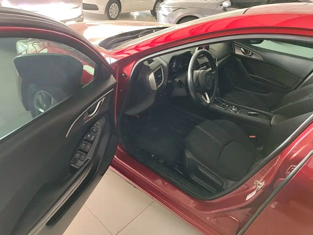 Mazda 3 Axela — миниатюра 16