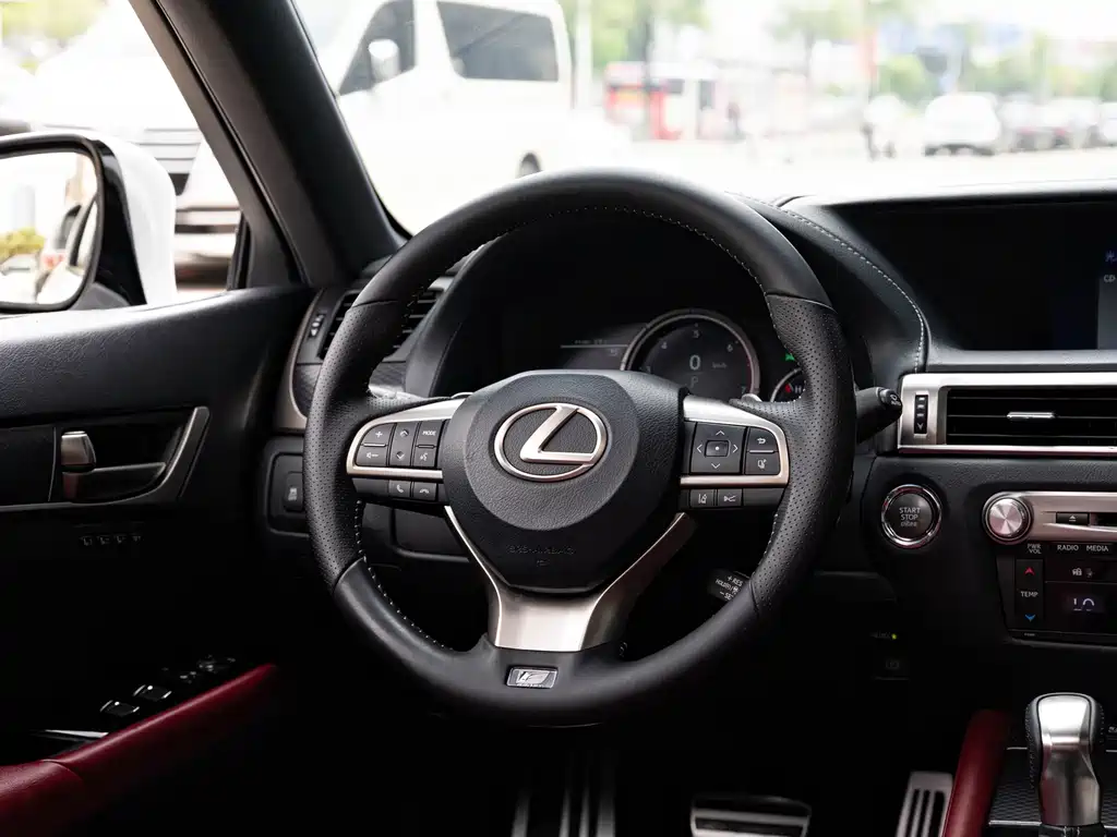 Lexus GS — миниатюра 14