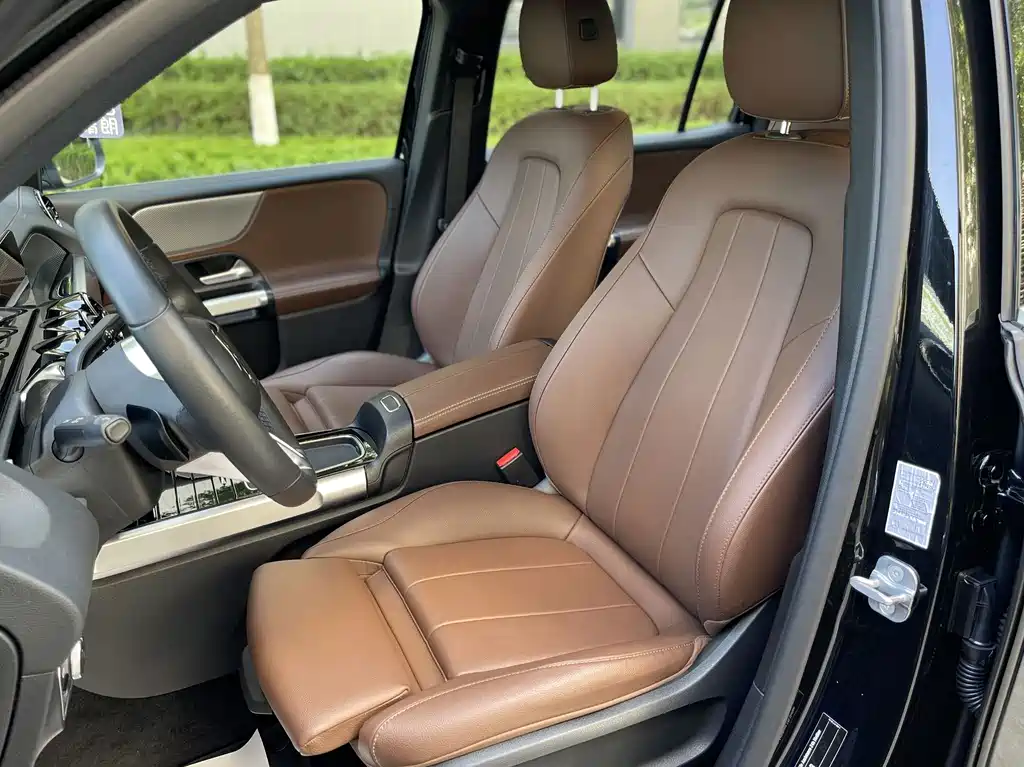 Mercedes-Benz GLB — миниатюра 8