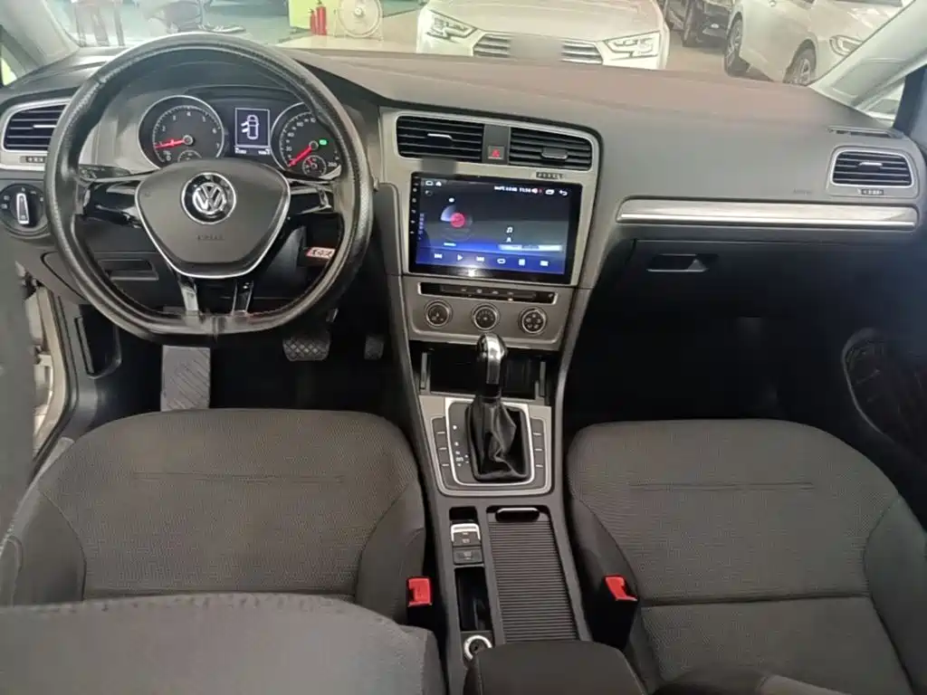 Volkswagen Golf — миниатюра 10