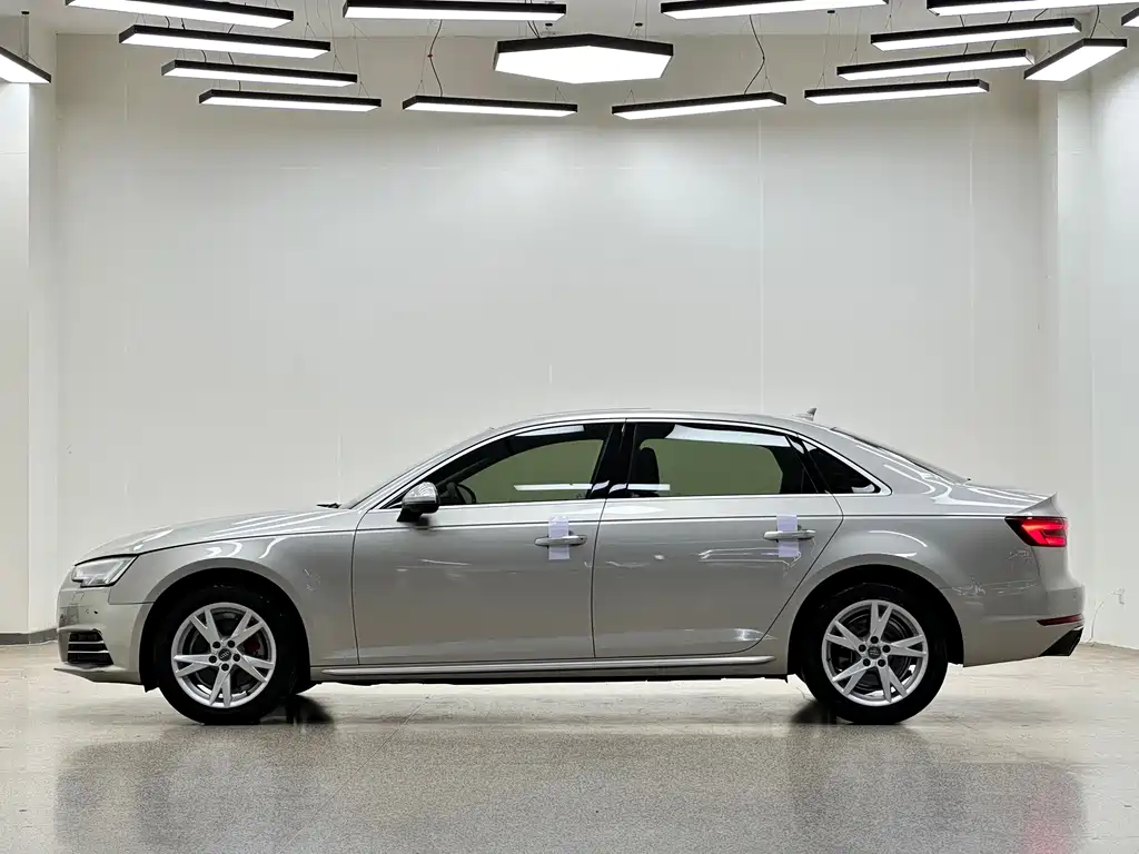 Audi A4L — миниатюра 4