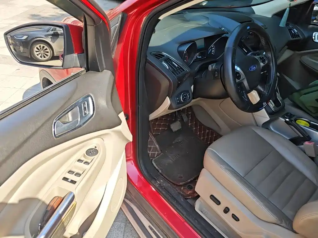 Ford Kuga — миниатюра 16