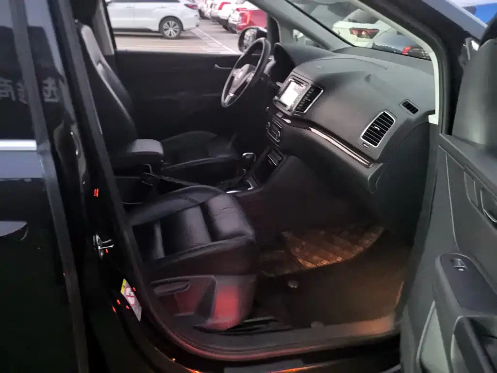 Volkswagen Sharan — миниатюра 12