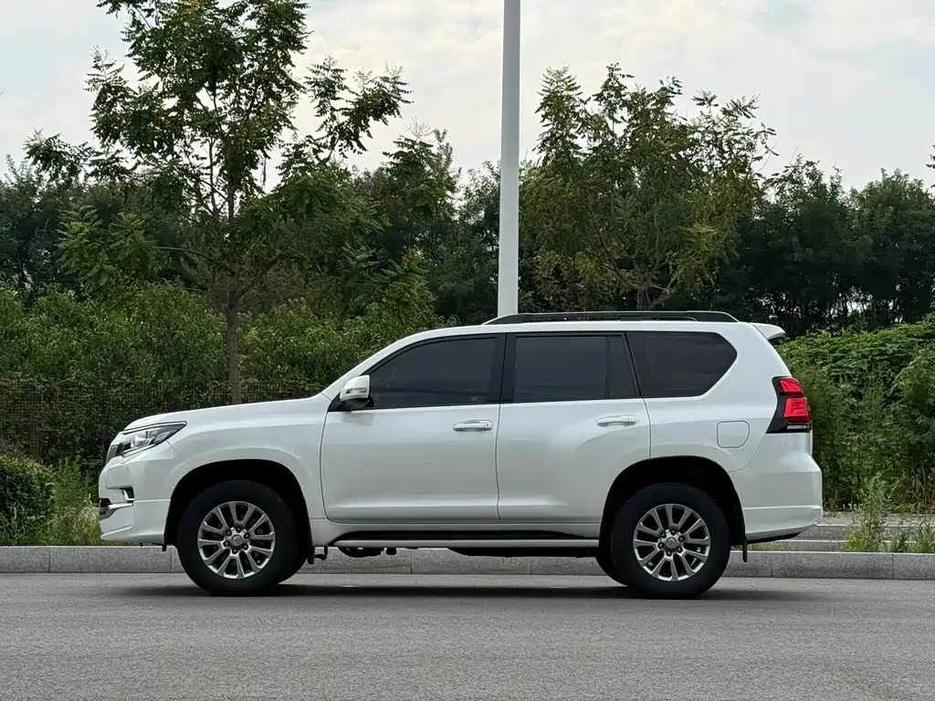 Toyota Prado — миниатюра 3