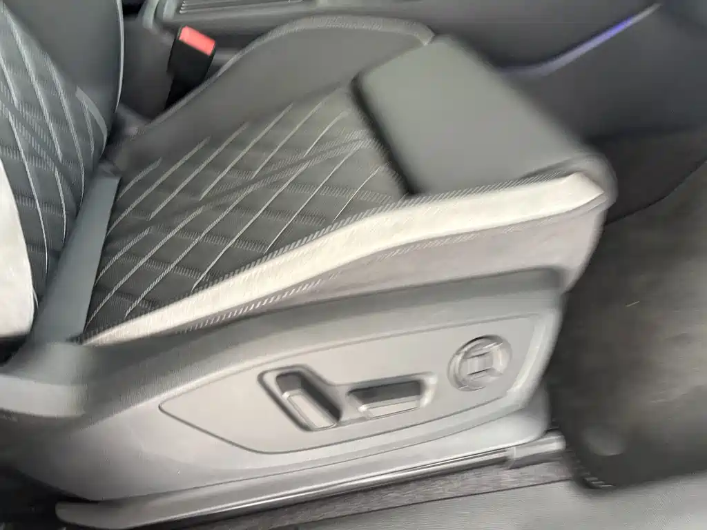 Audi Q3 Sportback — миниатюра 25