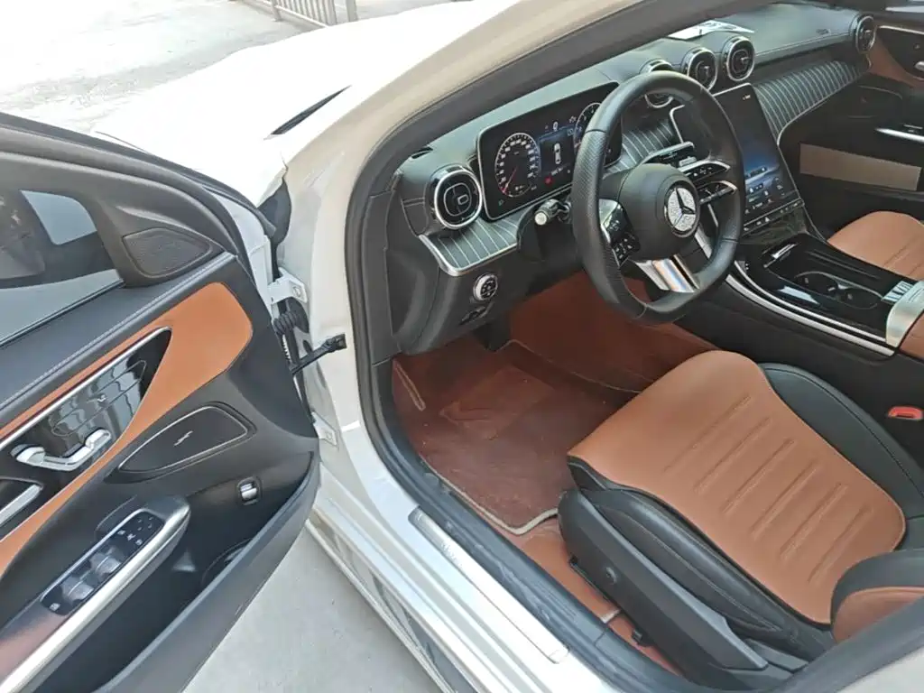 Mercedes-Benz C-Class — миниатюра 16