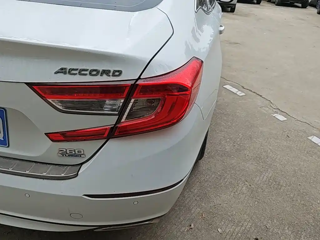 Honda Accord — миниатюра 8
