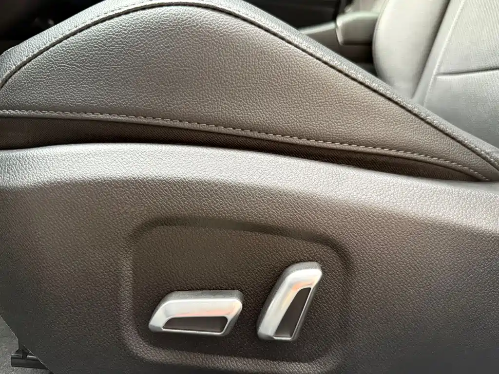 Hyundai Elantra — миниатюра 21