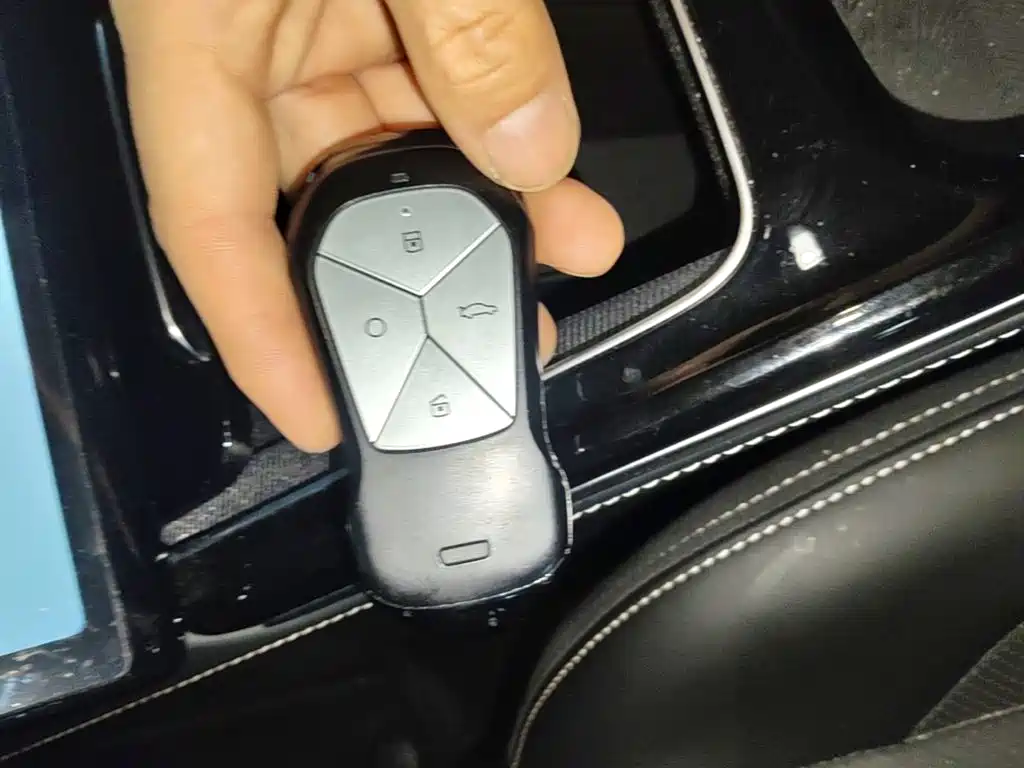 XPeng P5 — миниатюра 9