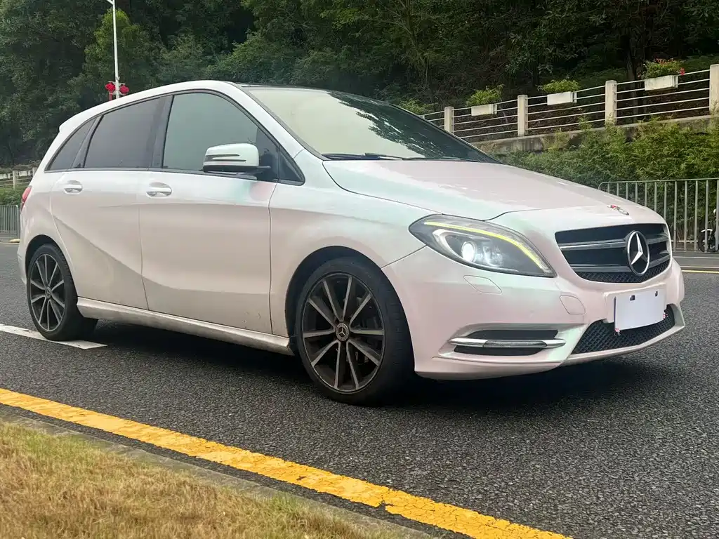Mercedes-Benz B-Class 2013