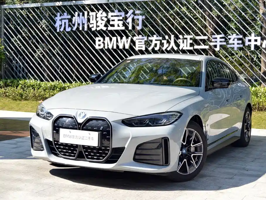 BMW i4