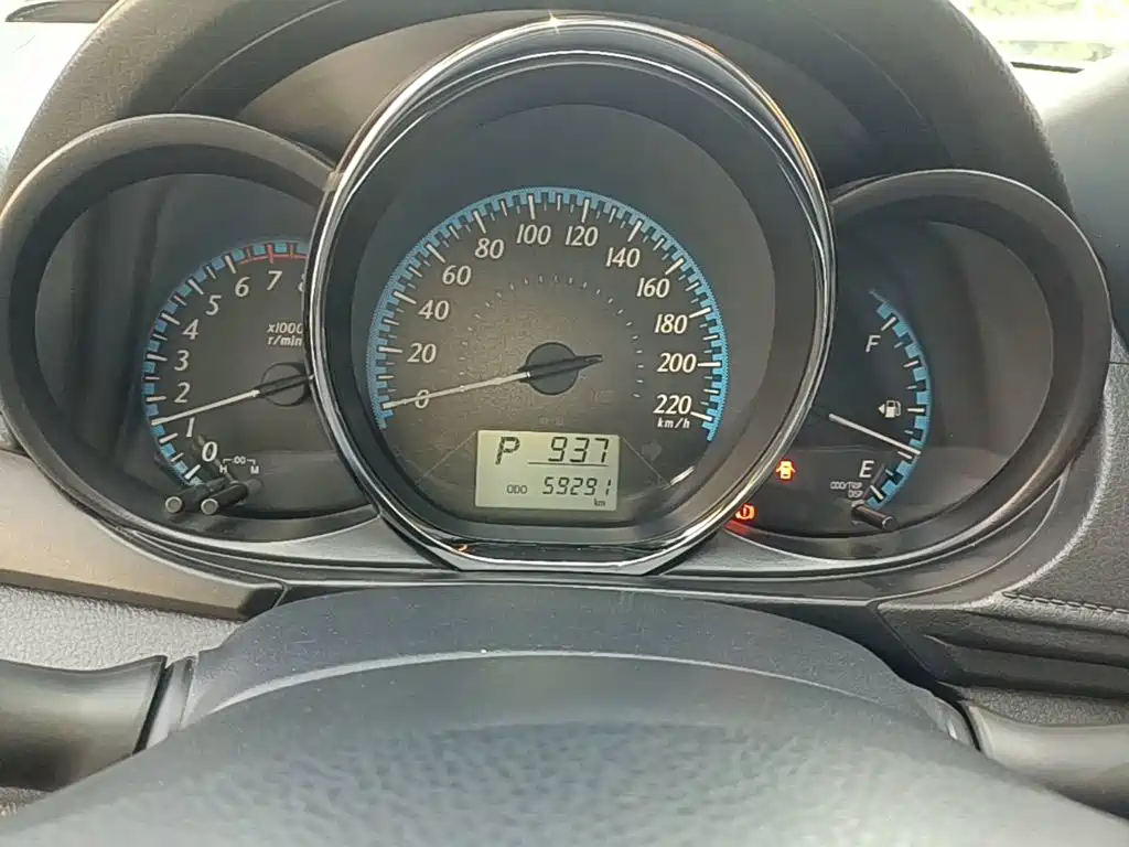 Toyota Yaris L — миниатюра 12