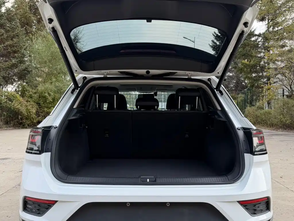 Volkswagen T-Roc — миниатюра 11