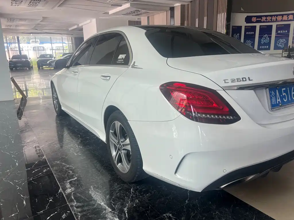 Mercedes-Benz C-Class — миниатюра 10