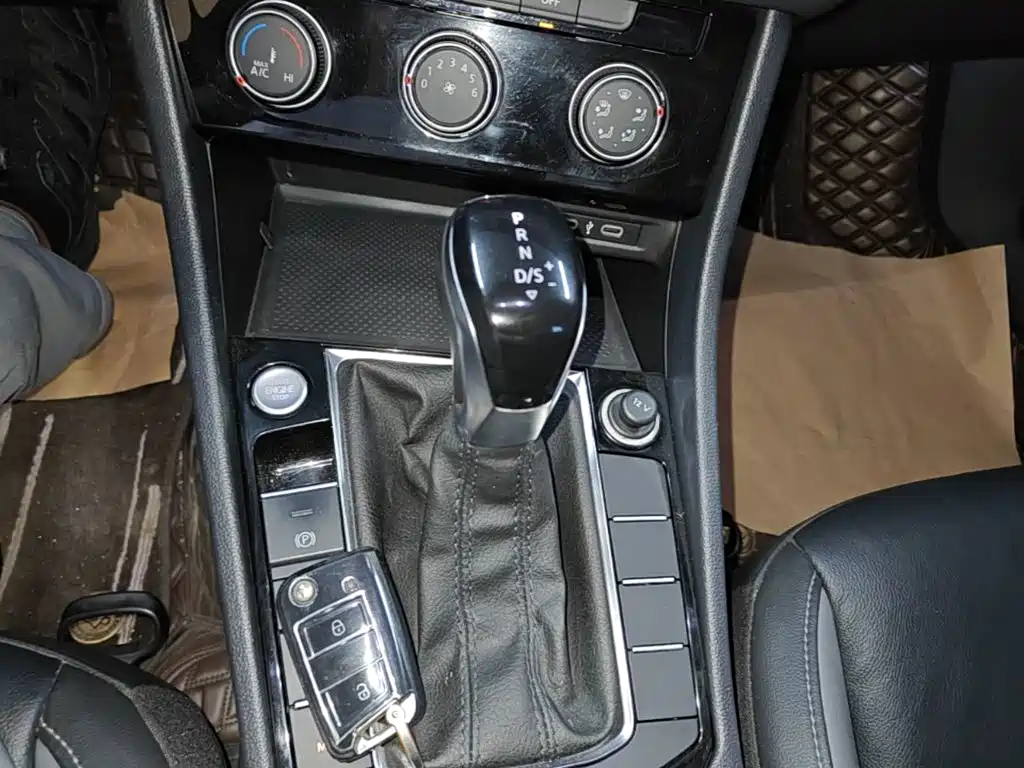 Volkswagen Sagitar — миниатюра 14