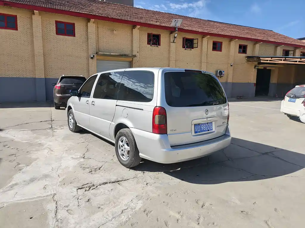Buick GL8 — миниатюра 7