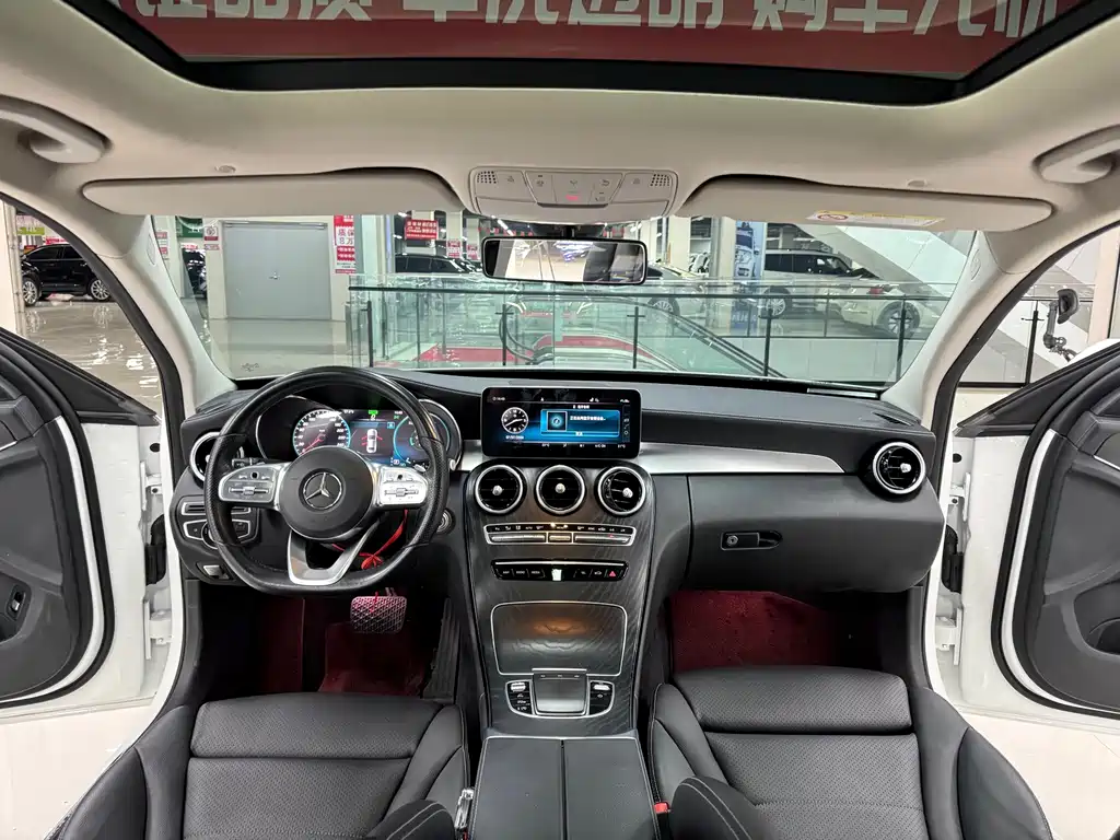 Mercedes-Benz C-Class — миниатюра 16