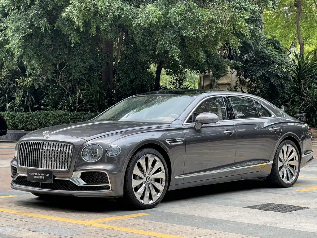 Bentley Flying Spur 2025