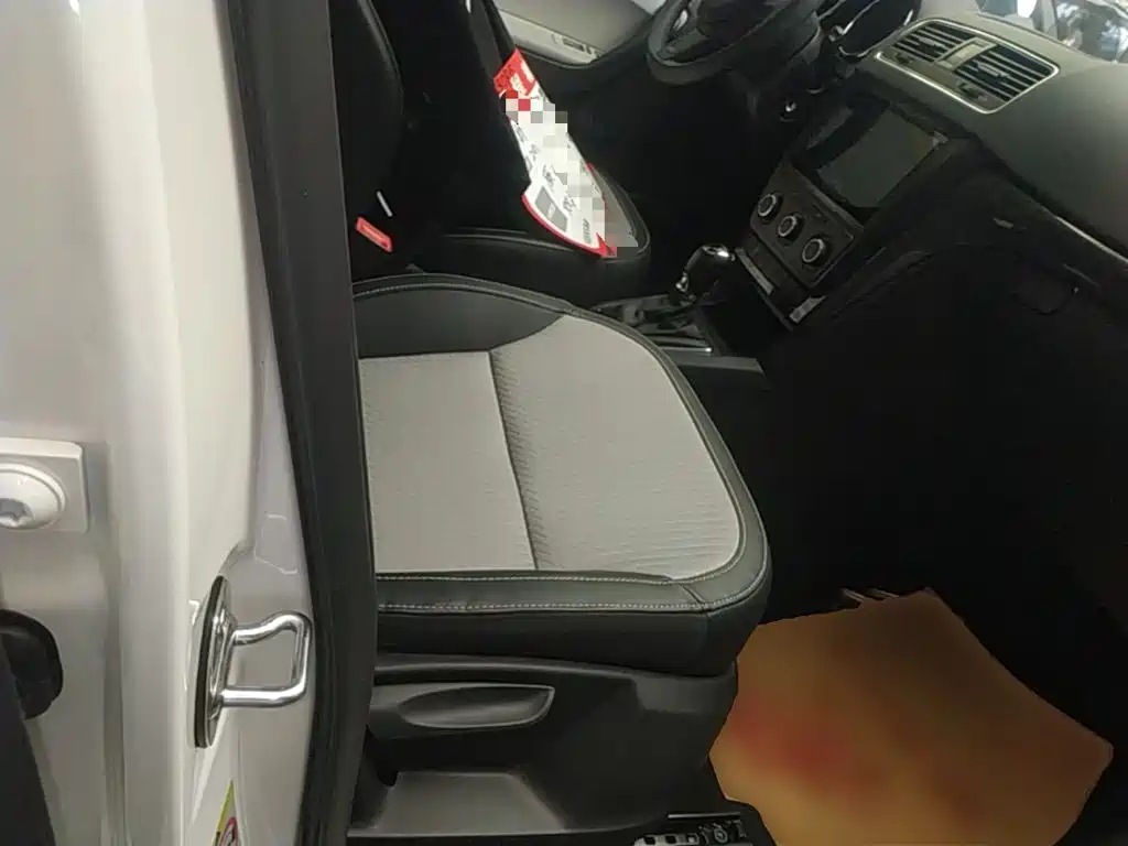 Skoda Yeti — миниатюра 25