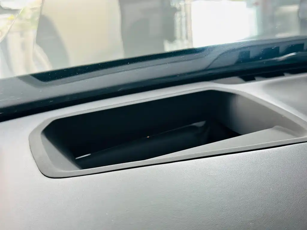 BMW 7 Series — миниатюра 15